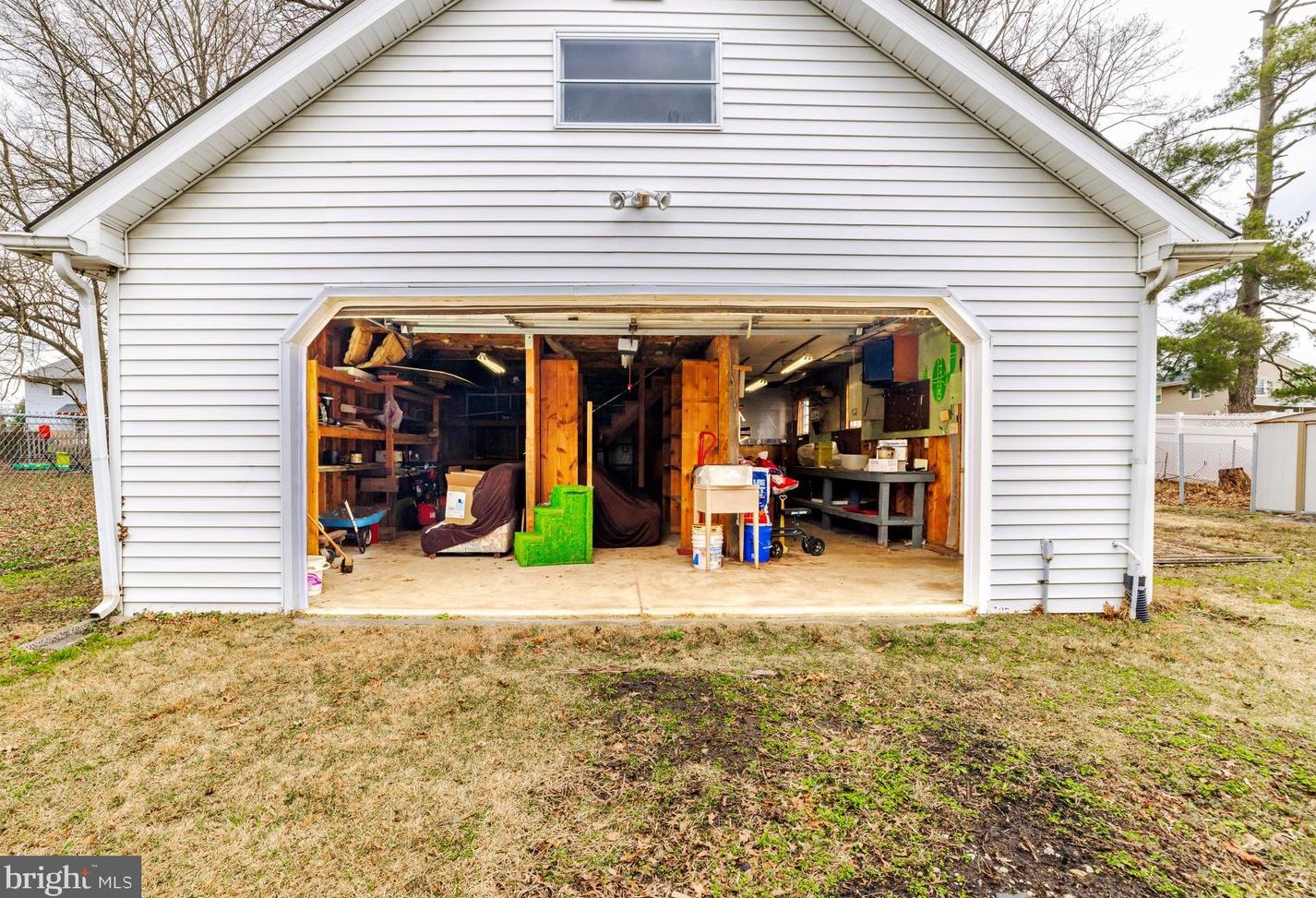 21 Beech Pl, West Deptford NJ  08096-3301 exterior