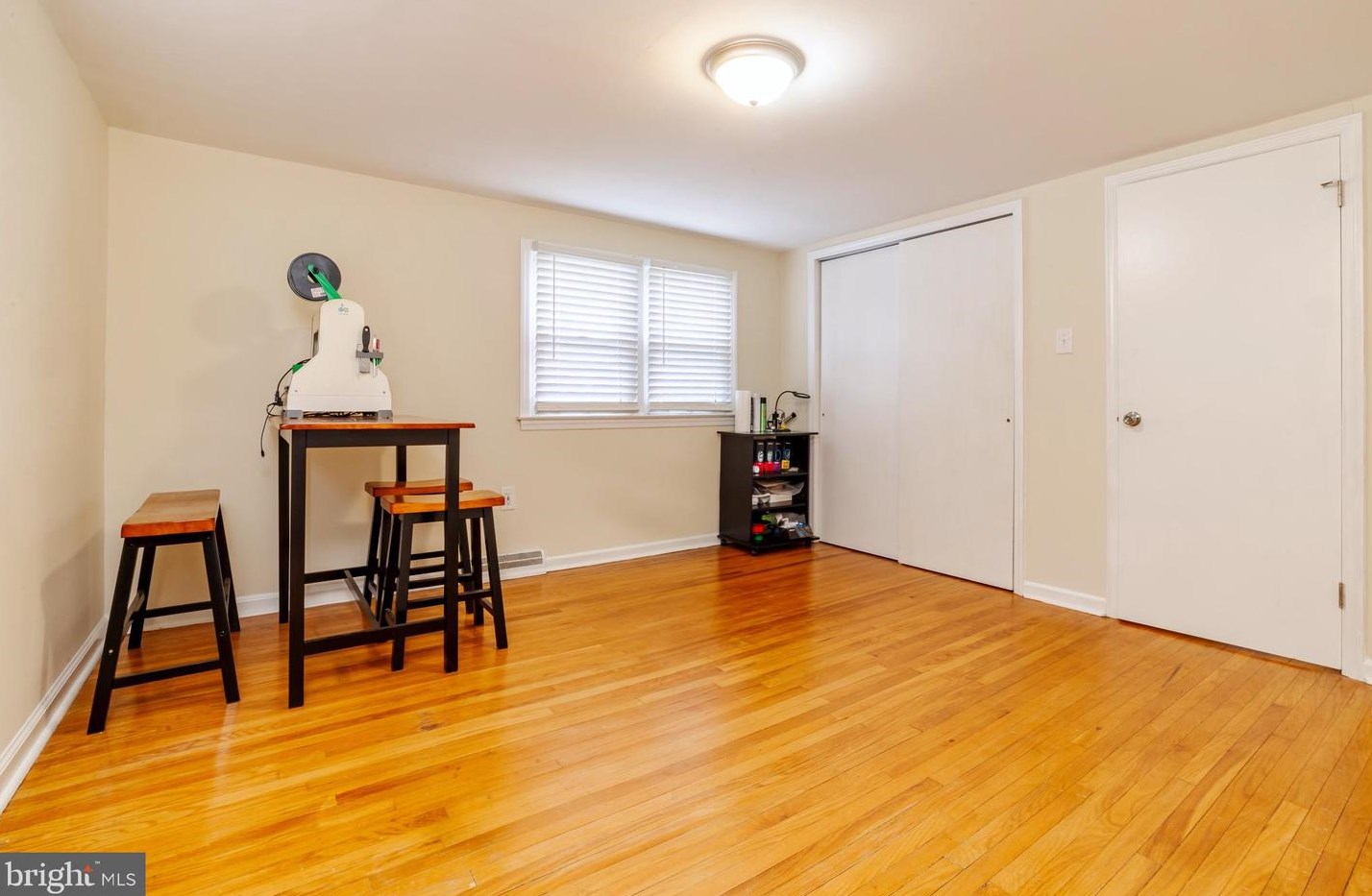 21 Beech Pl, West Deptford NJ  08096-3301 exterior