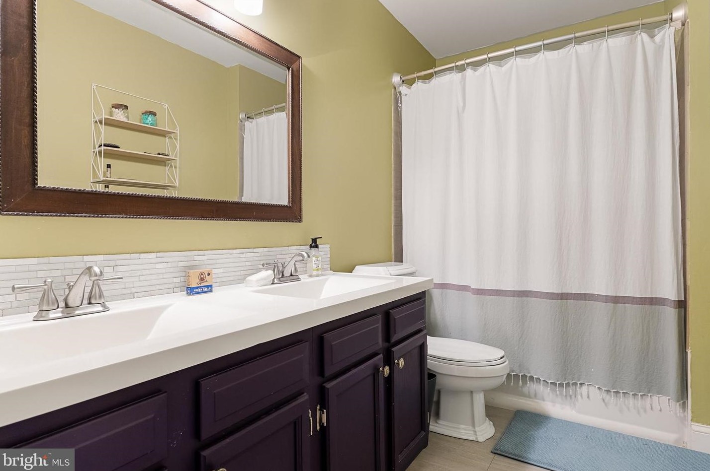 22 Woodstream Ct, West Deptford NJ  08051-2140 exterior