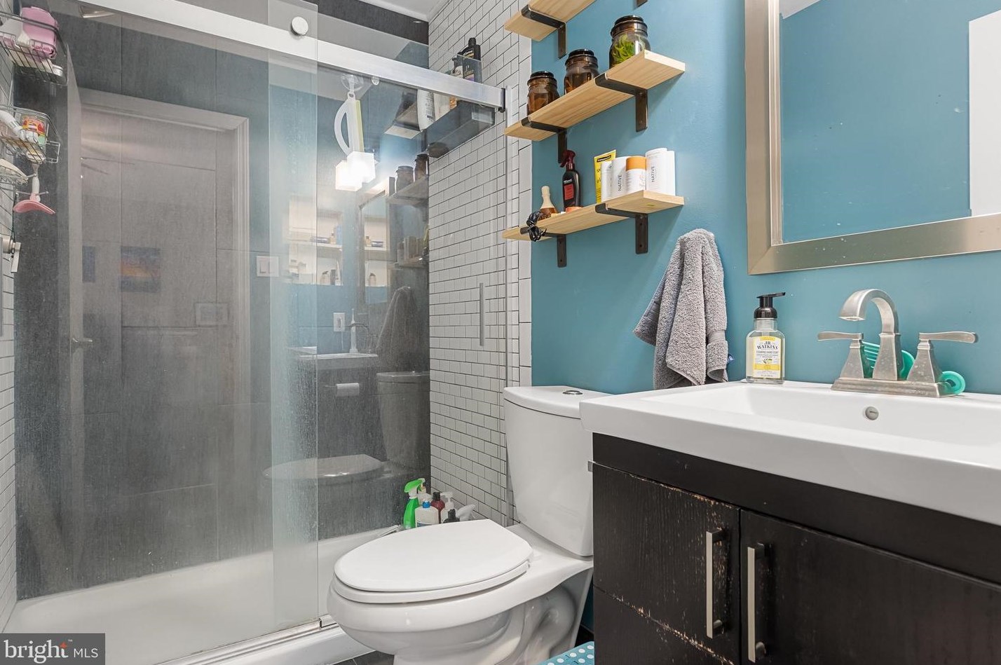 22 Woodstream Ct, West Deptford NJ  08051-2140 exterior