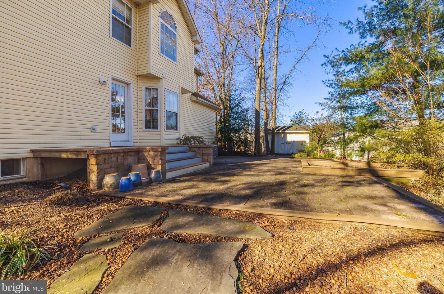 11 Ambrose Ct, West Deptford NJ  08096-6130 exterior