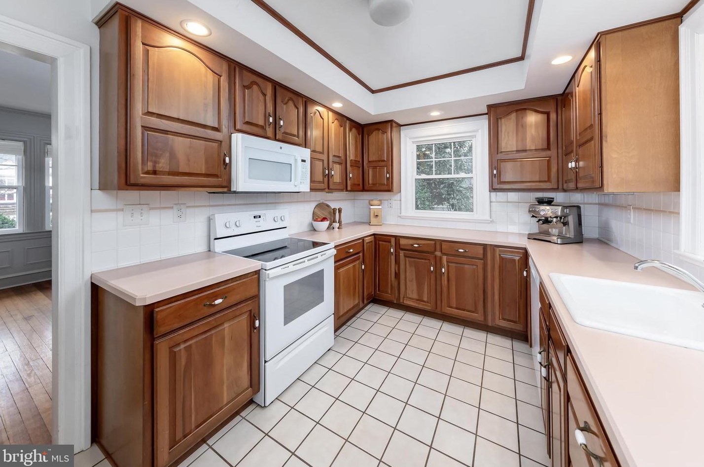 38 Columbia St, West Deptford NJ  08096-1539 exterior