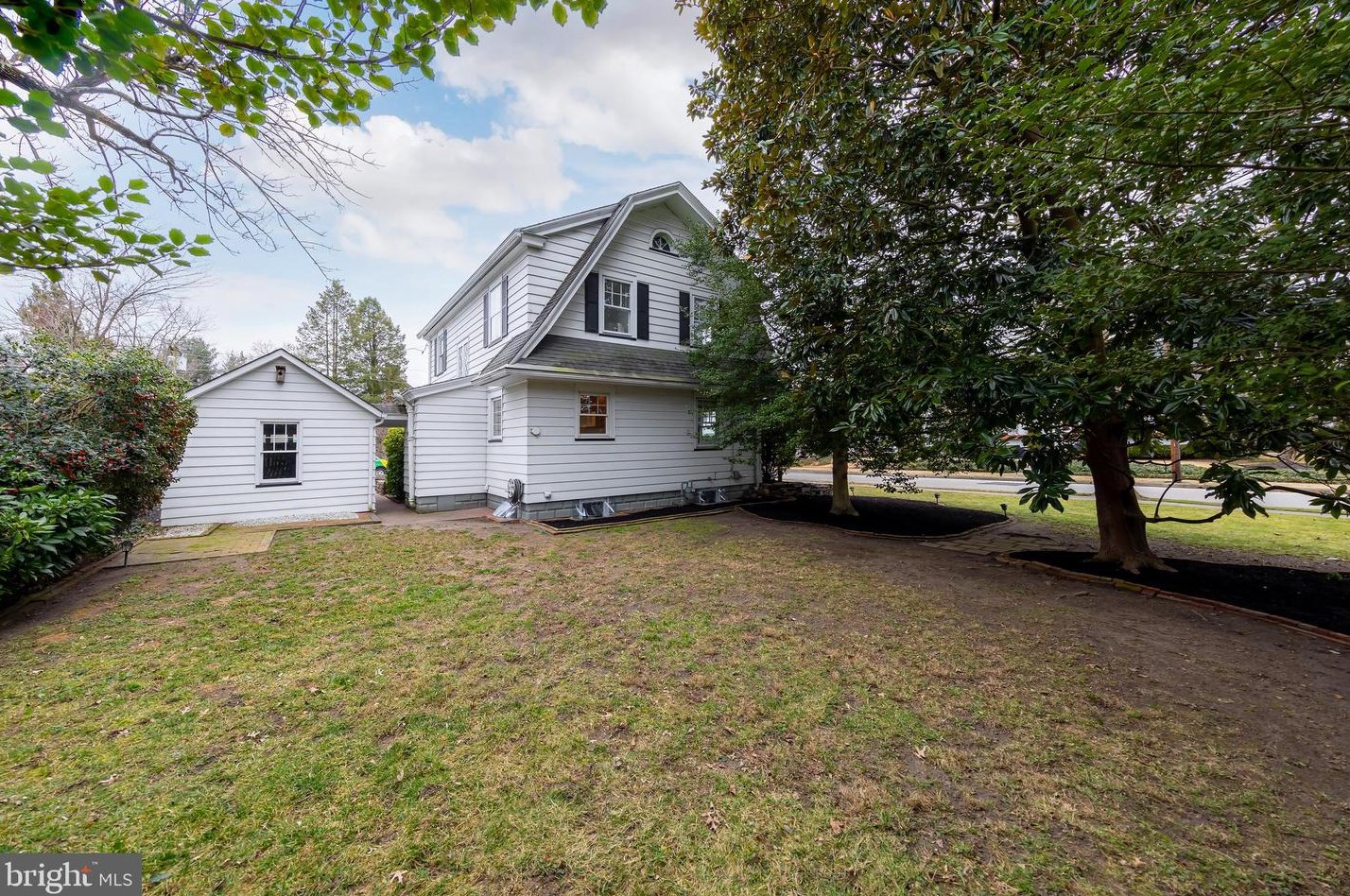 38 Columbia St, West Deptford NJ  08096-1539 exterior