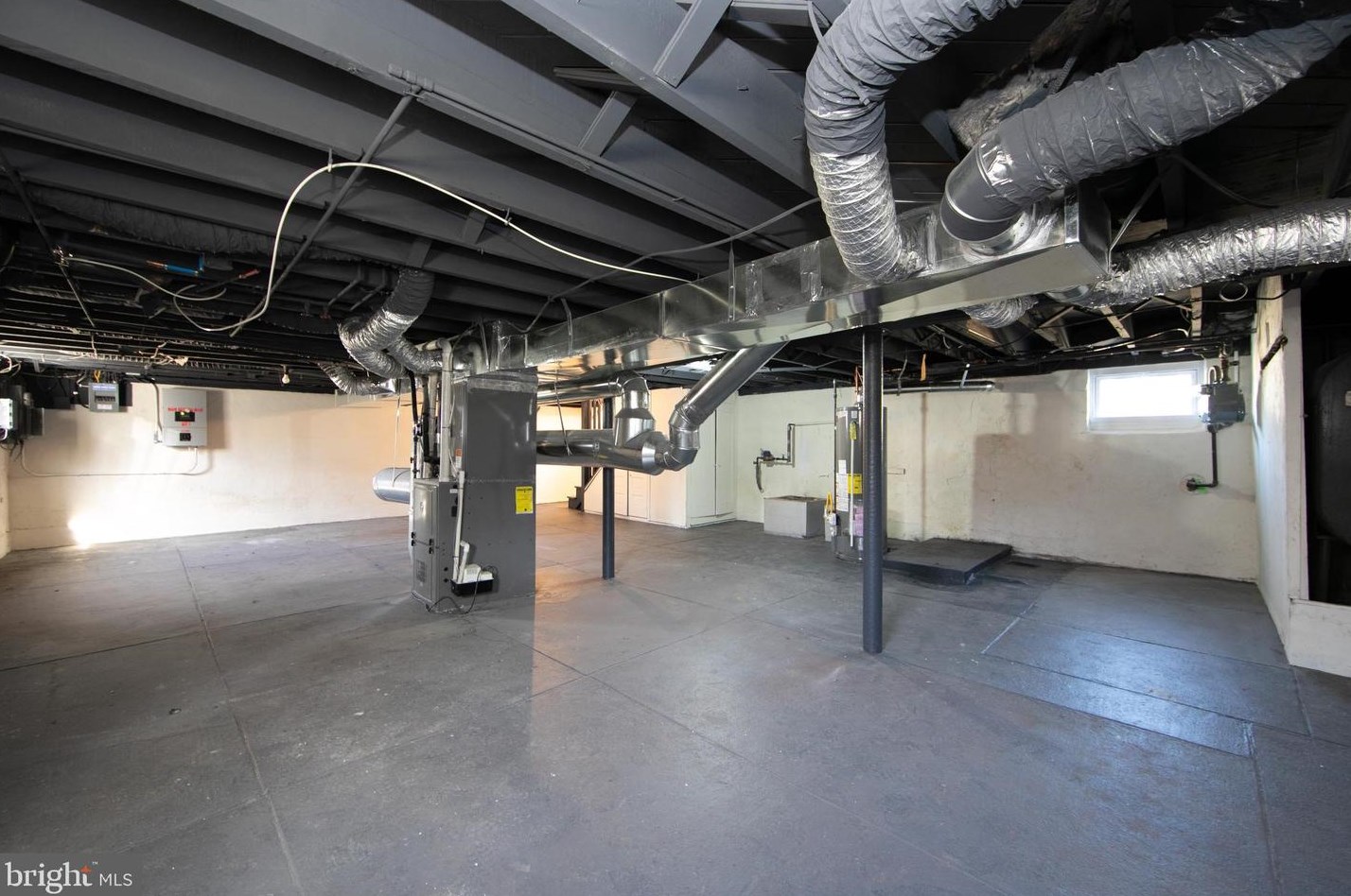 1129 Lexington Dr, West Deptford NJ  08096-5517 exterior