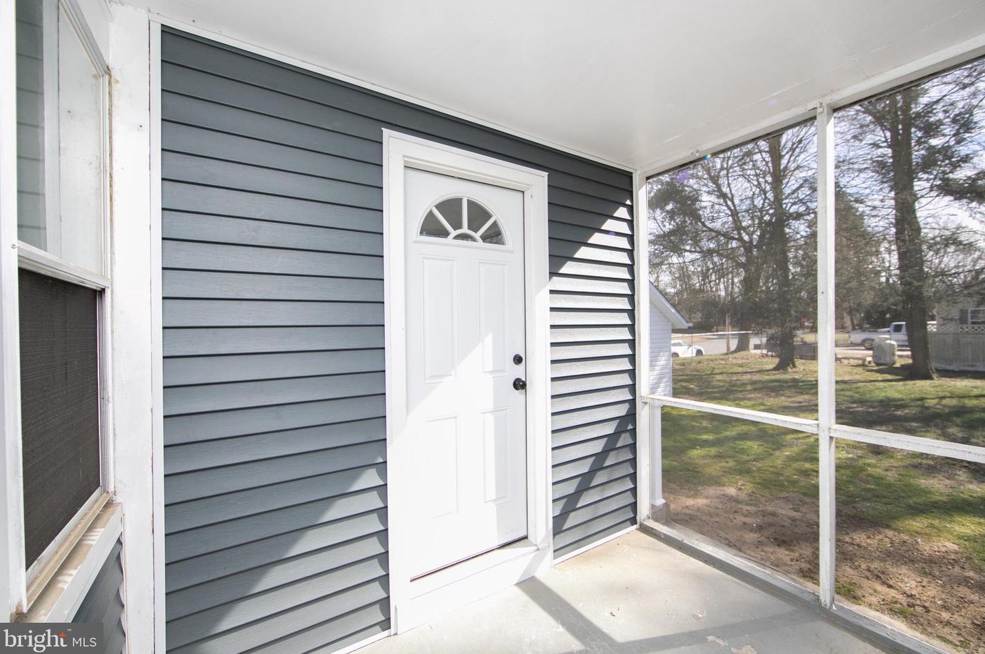 1129 Lexington Dr, West Deptford NJ  08096-5517 exterior