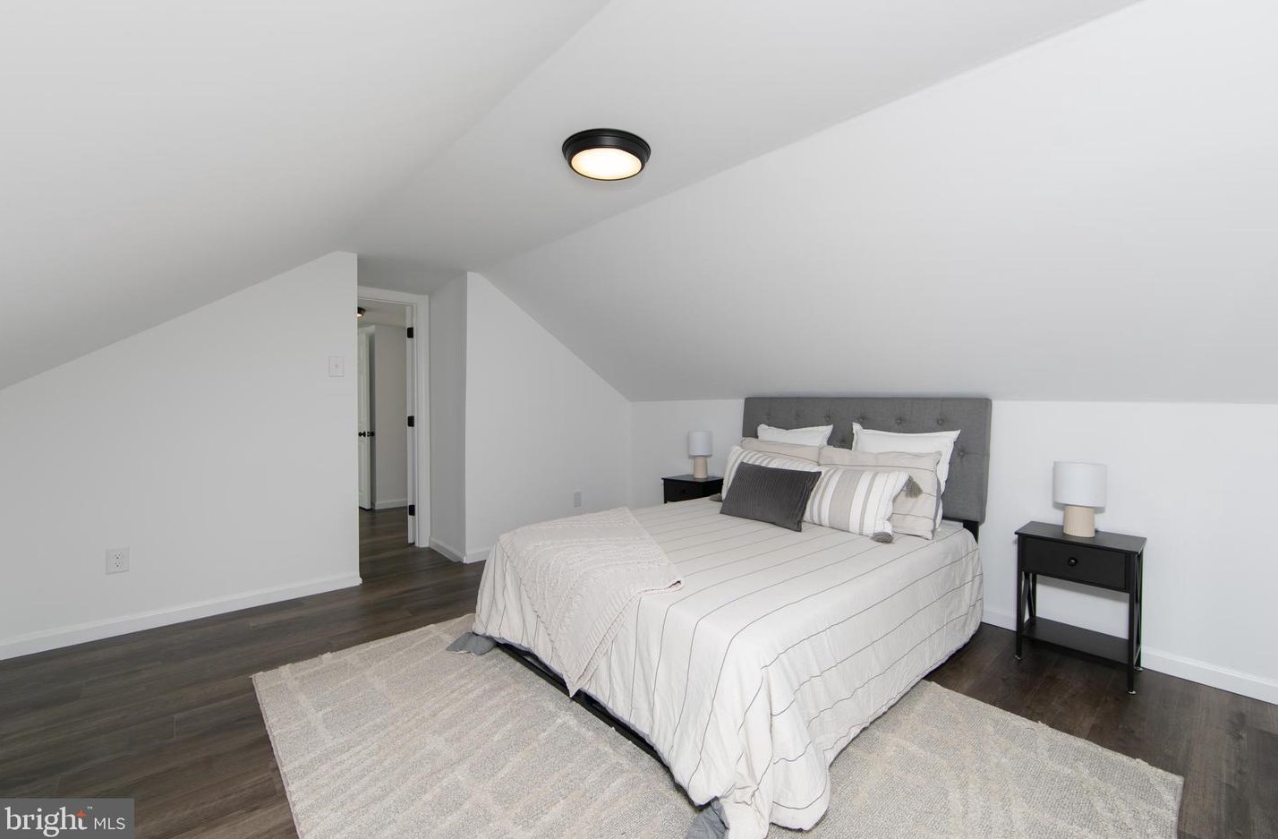 1129 Lexington Dr, West Deptford NJ  08096-5517 exterior