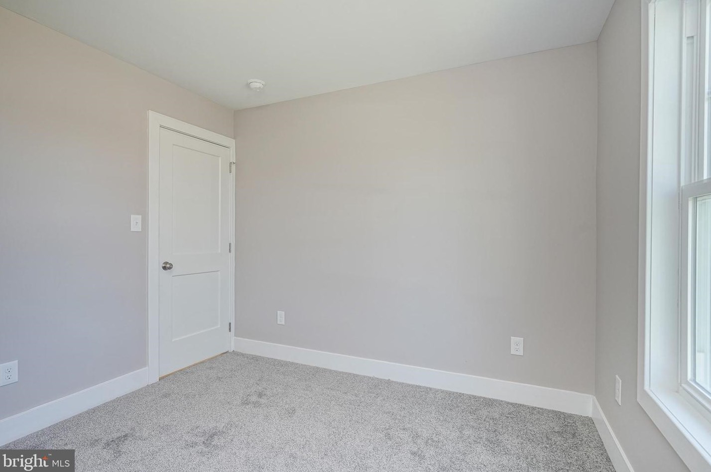 646 Pierre Ave, West Deptford NJ  08051-1254 exterior