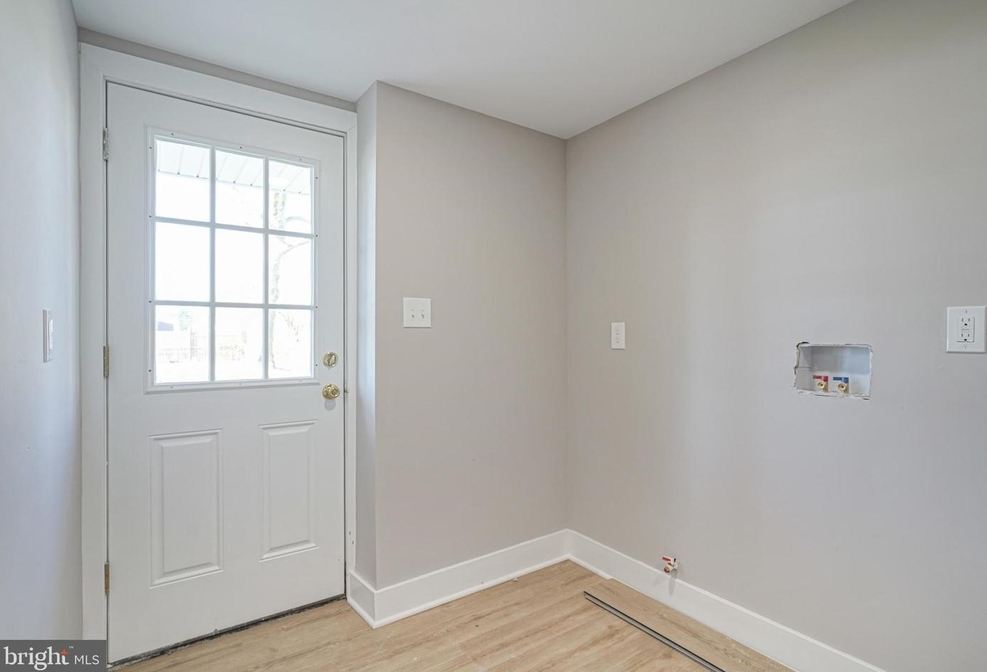 646 Pierre Ave, West Deptford NJ  08051-1254 exterior