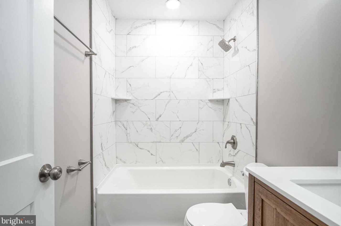 646 Pierre Ave, West Deptford NJ  08051-1254 exterior