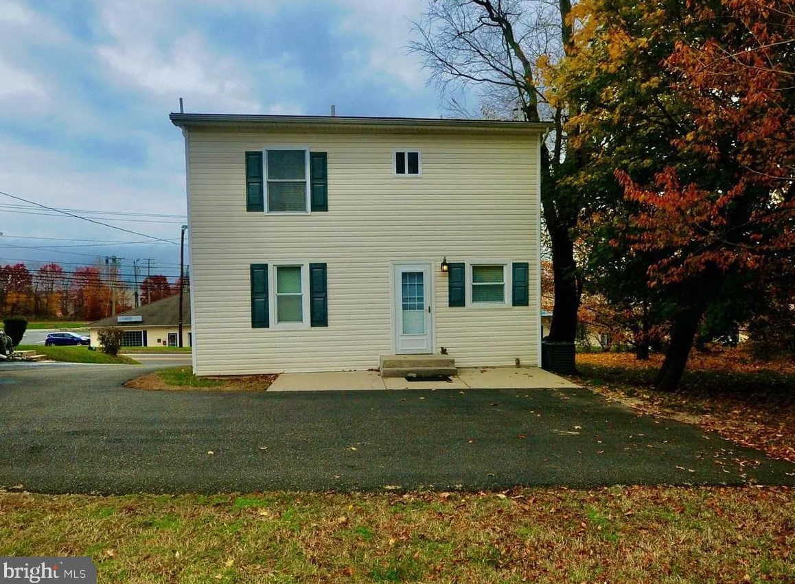 624 Auburn Ave, Auburn NJ  08085-1675 exterior