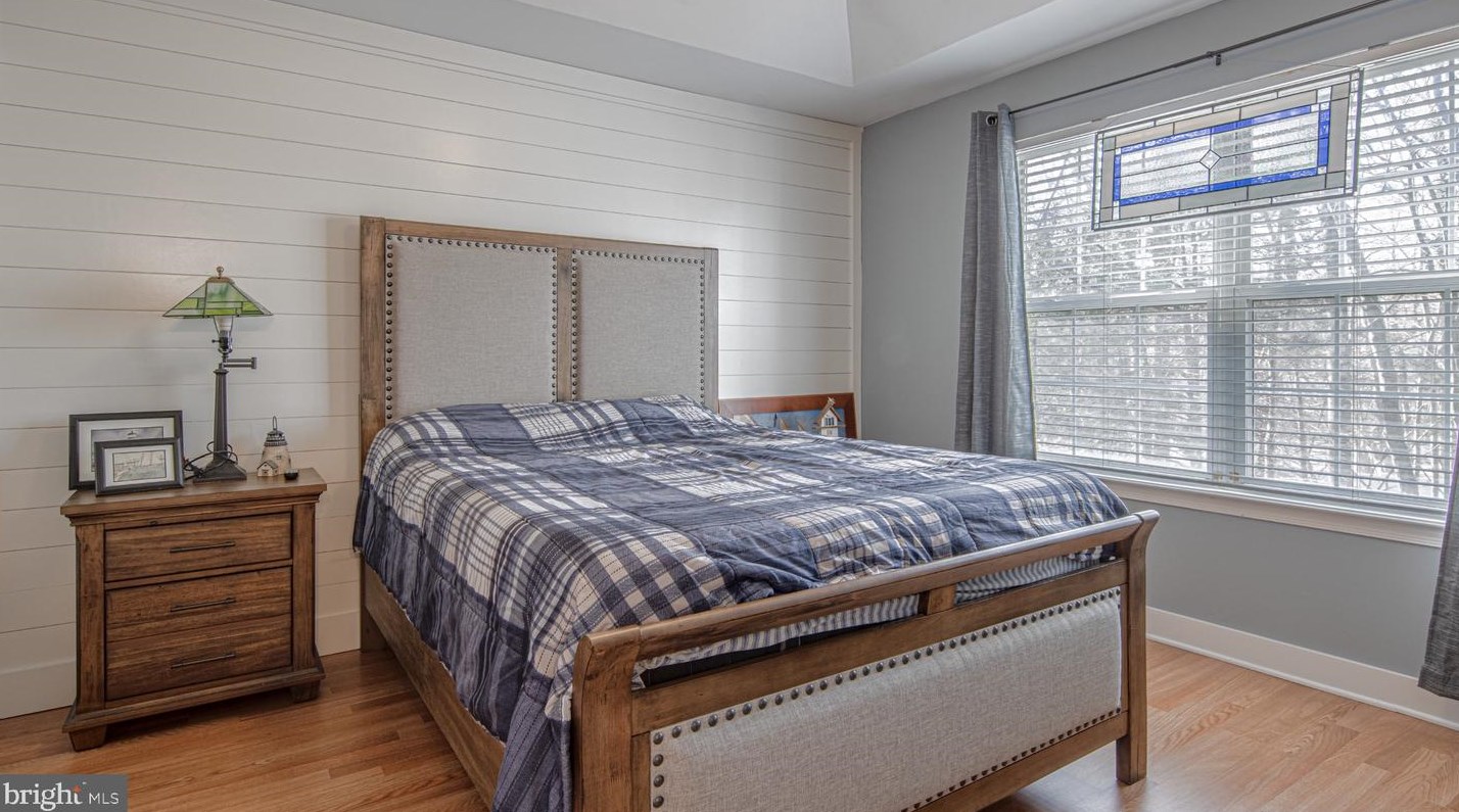 68 Crestmont Dr, West Deptford NJ  08051-2161 exterior