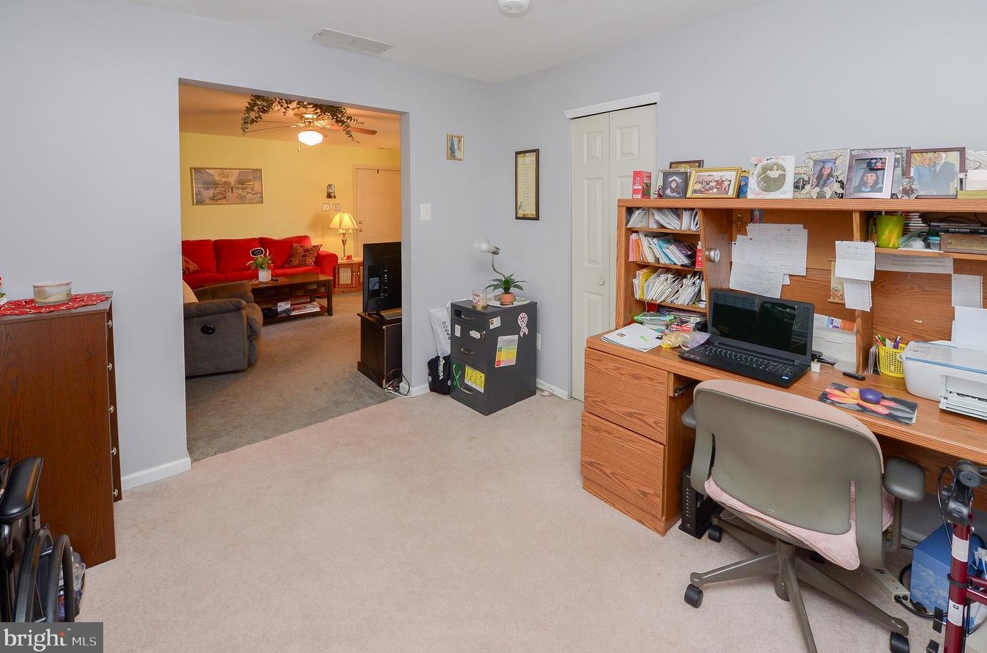 1262 Tristram Cir, West Deptford NJ  08051-2249 exterior