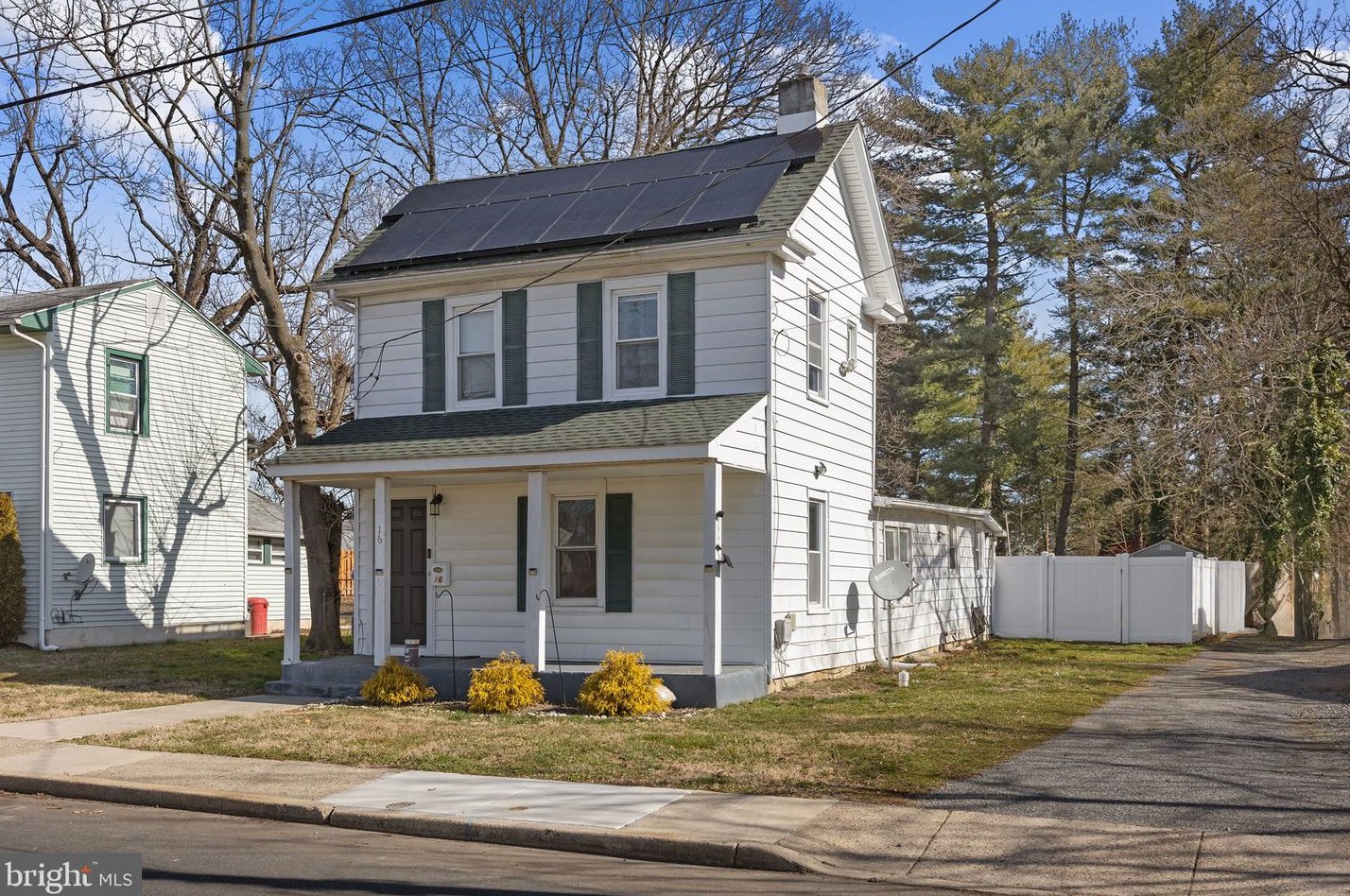 16 Williams St, Aura NJ  08028-2502 exterior