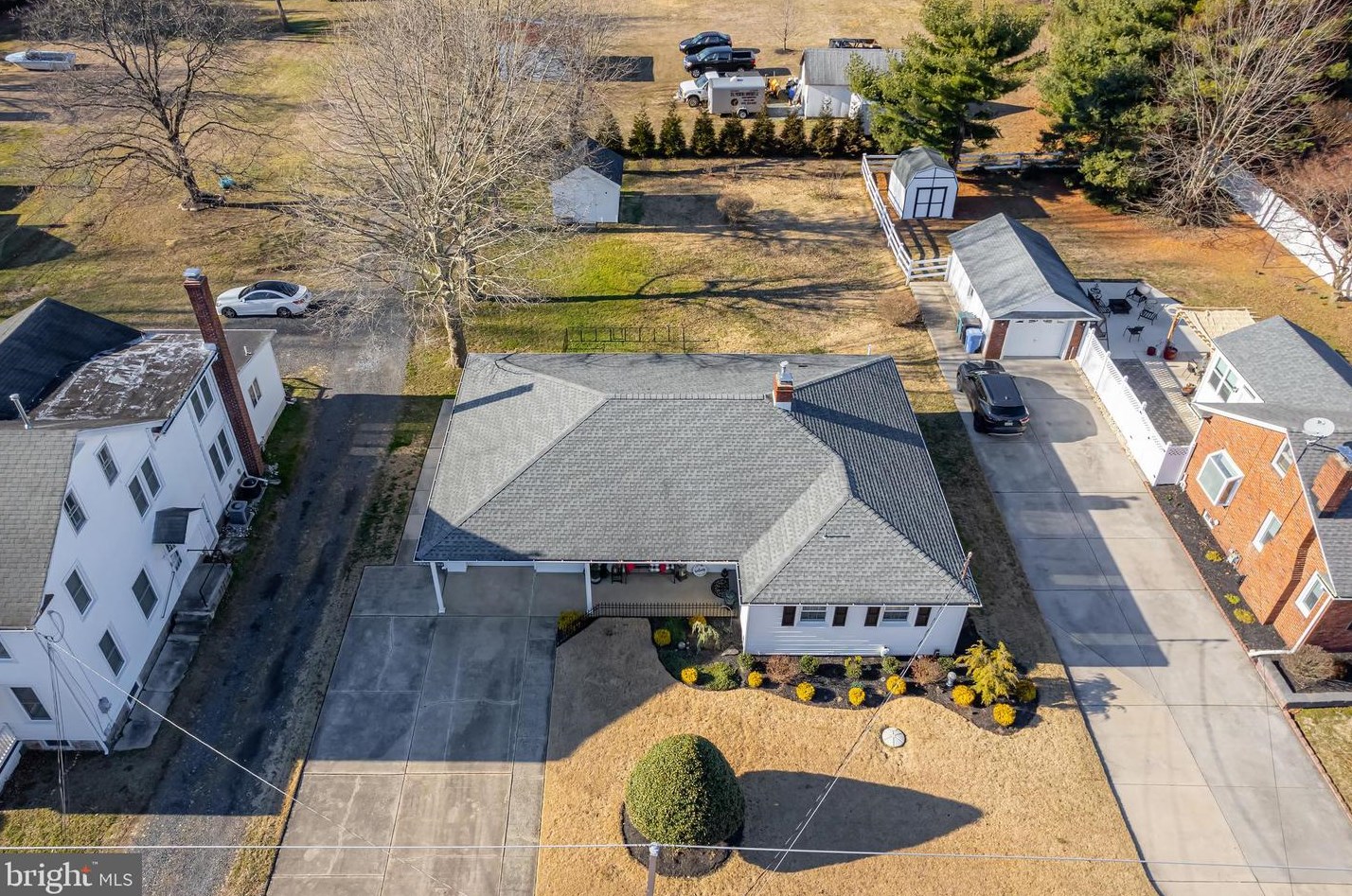 403 Kings Hwy, Mickleton NJ  08056-1120 exterior