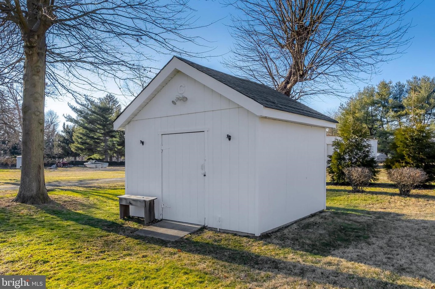 403 Kings Hwy, Mickleton NJ  08056-1120 exterior