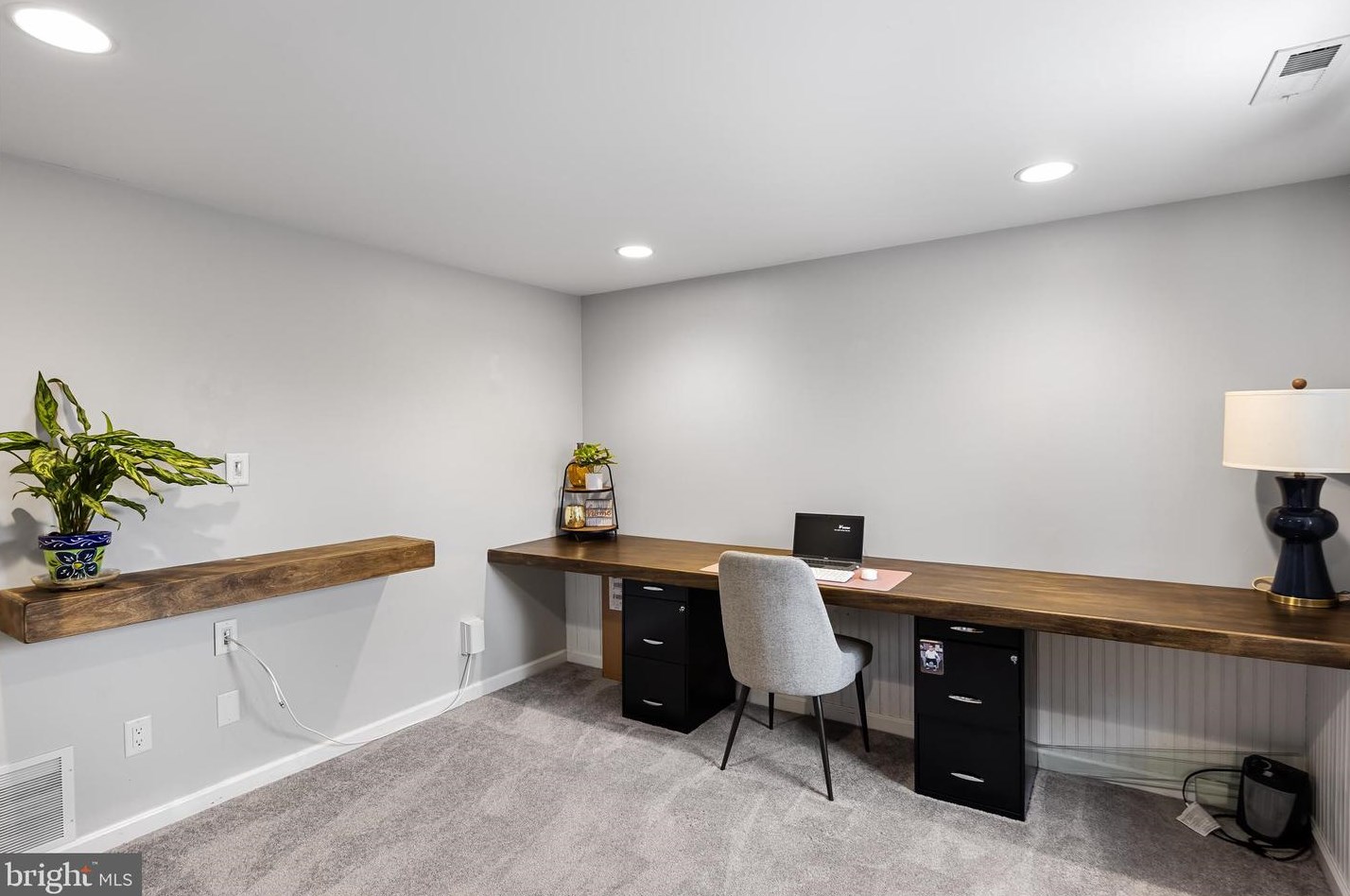 276 Madison Rd, West Deptford NJ  08051-1210 exterior