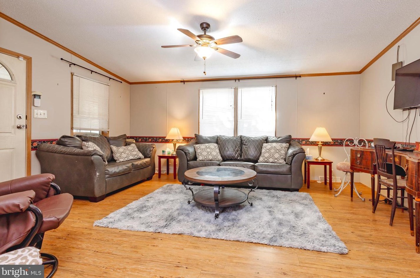 207 Oriole St, West Deptford NJ  08066-3022 exterior