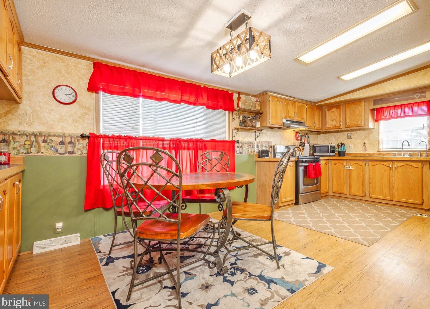 207 Oriole St, West Deptford NJ  08066-3022 exterior