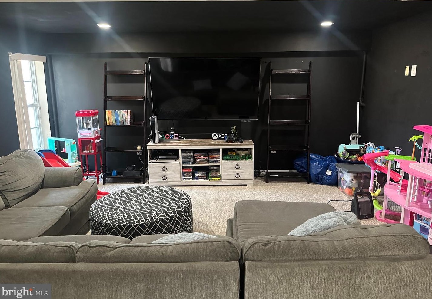 176 Pennsbury Ln, West Deptford NJ  08096-5150 exterior