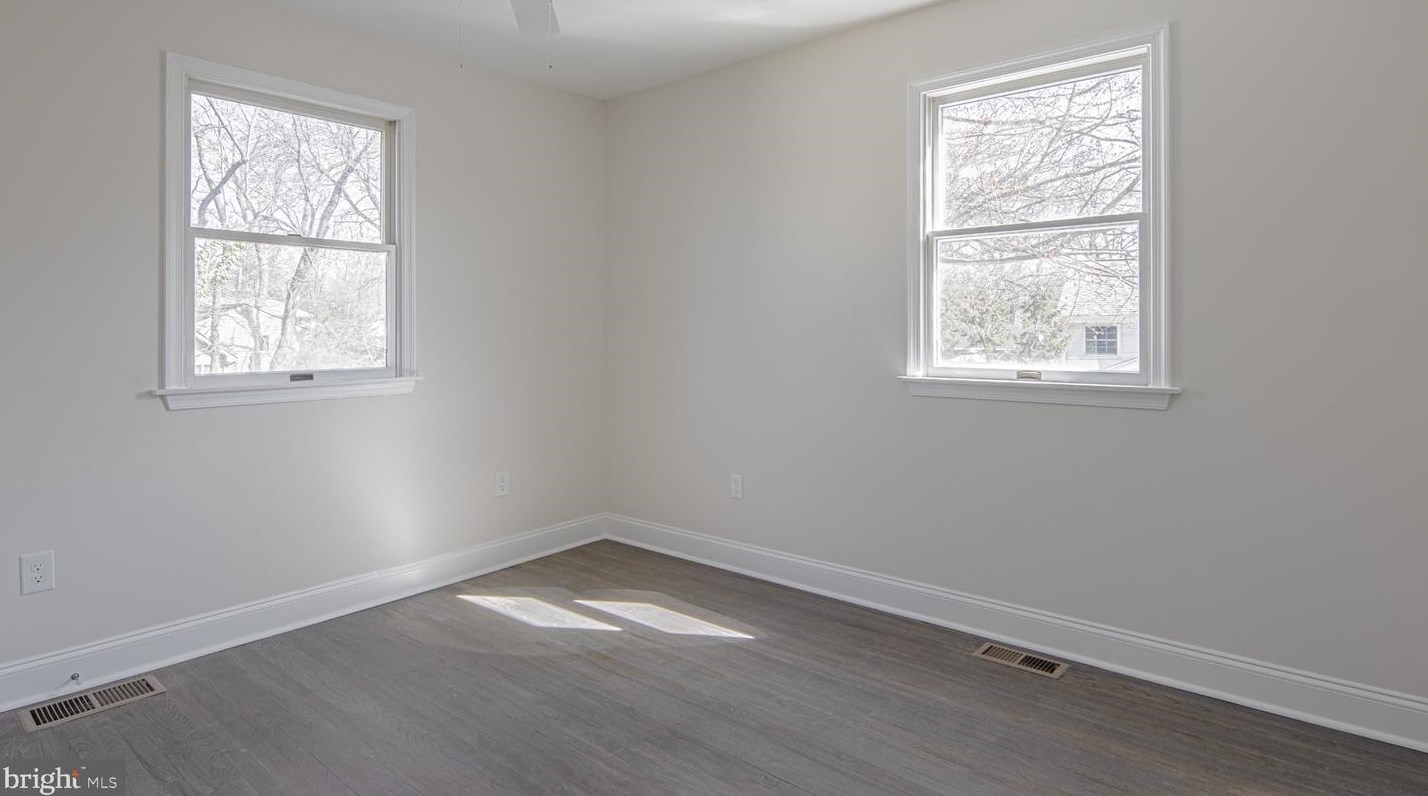 424 2 St, West Deptford NJ 08086-3095 exterior