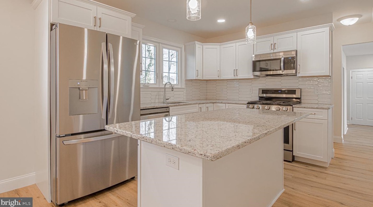 424 2 St, West Deptford NJ 08086-3095 exterior