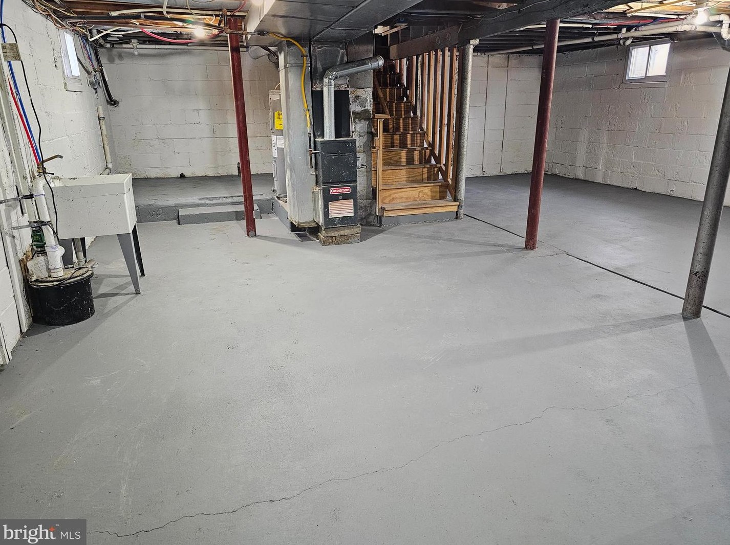 916 Woodlawn Ave, West Deptford NJ  08051-1534 exterior