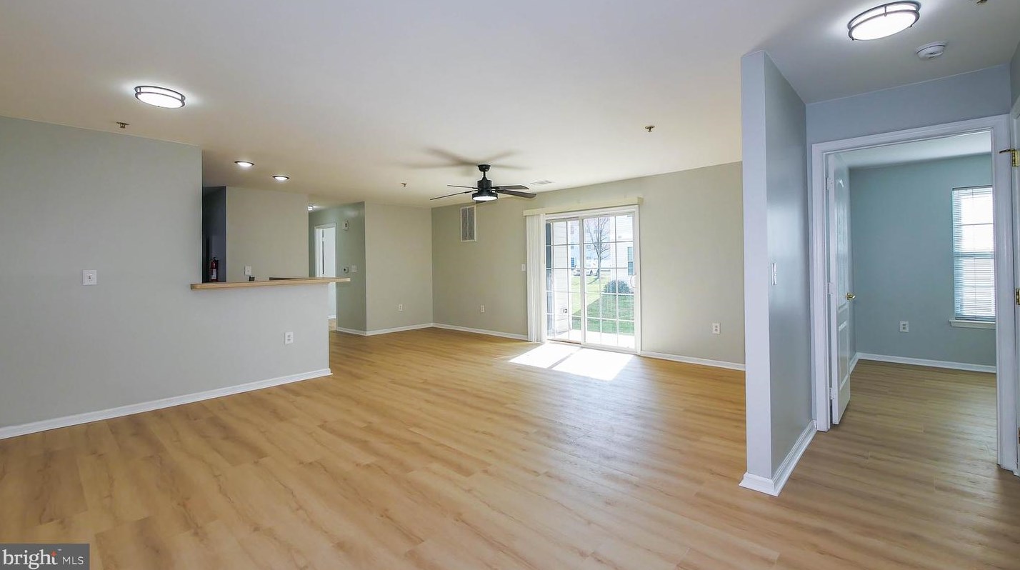 106 Lionheart Ln, West Deptford NJ  08086-2253 exterior