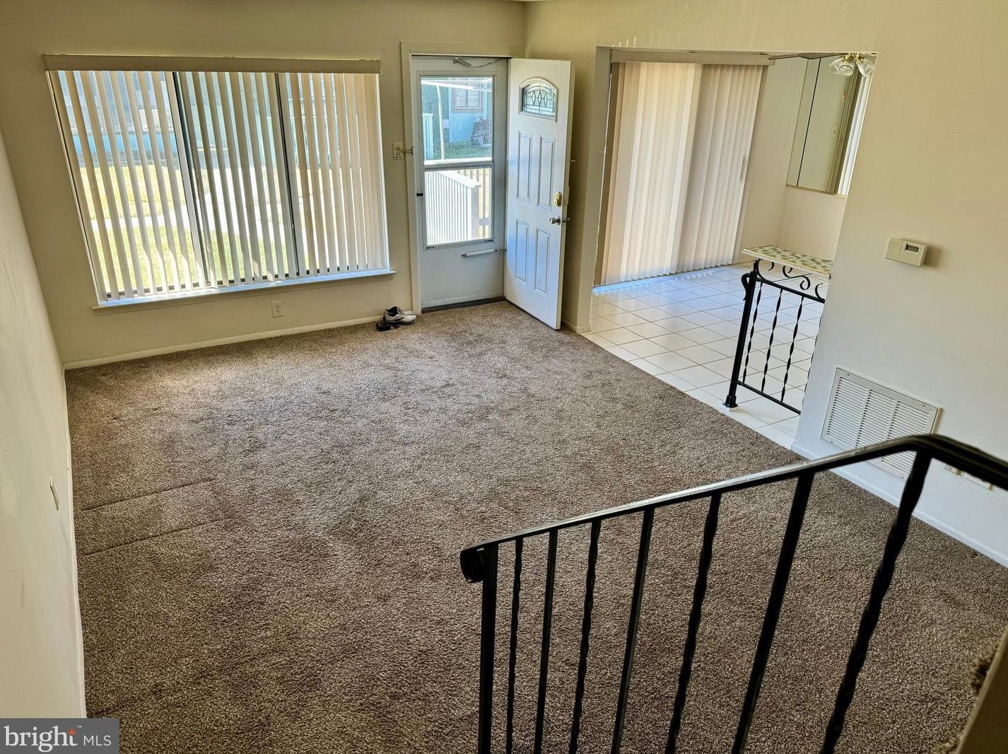 75 Cedarwood Ct, West Deptford NJ  08066-2419 exterior