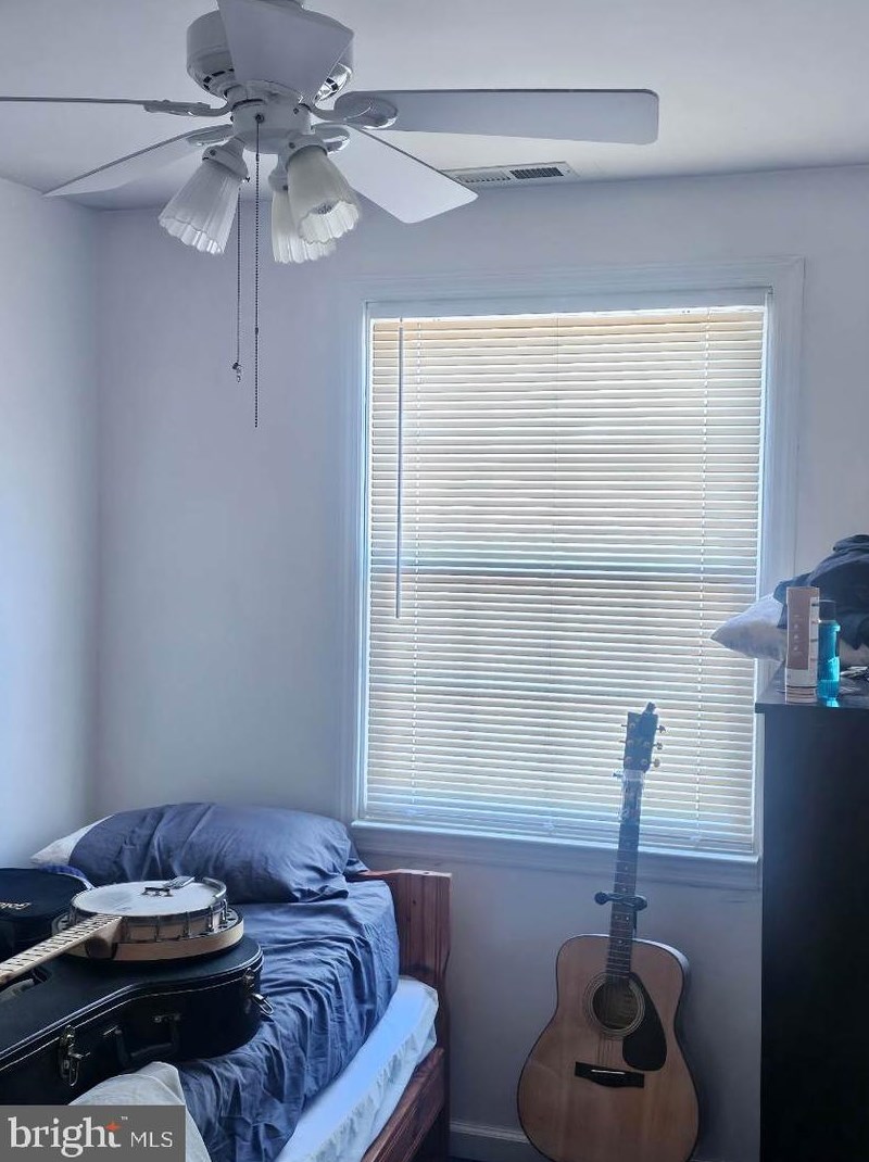 202 Mansion Ave, West Deptford NJ  08086-2544 exterior