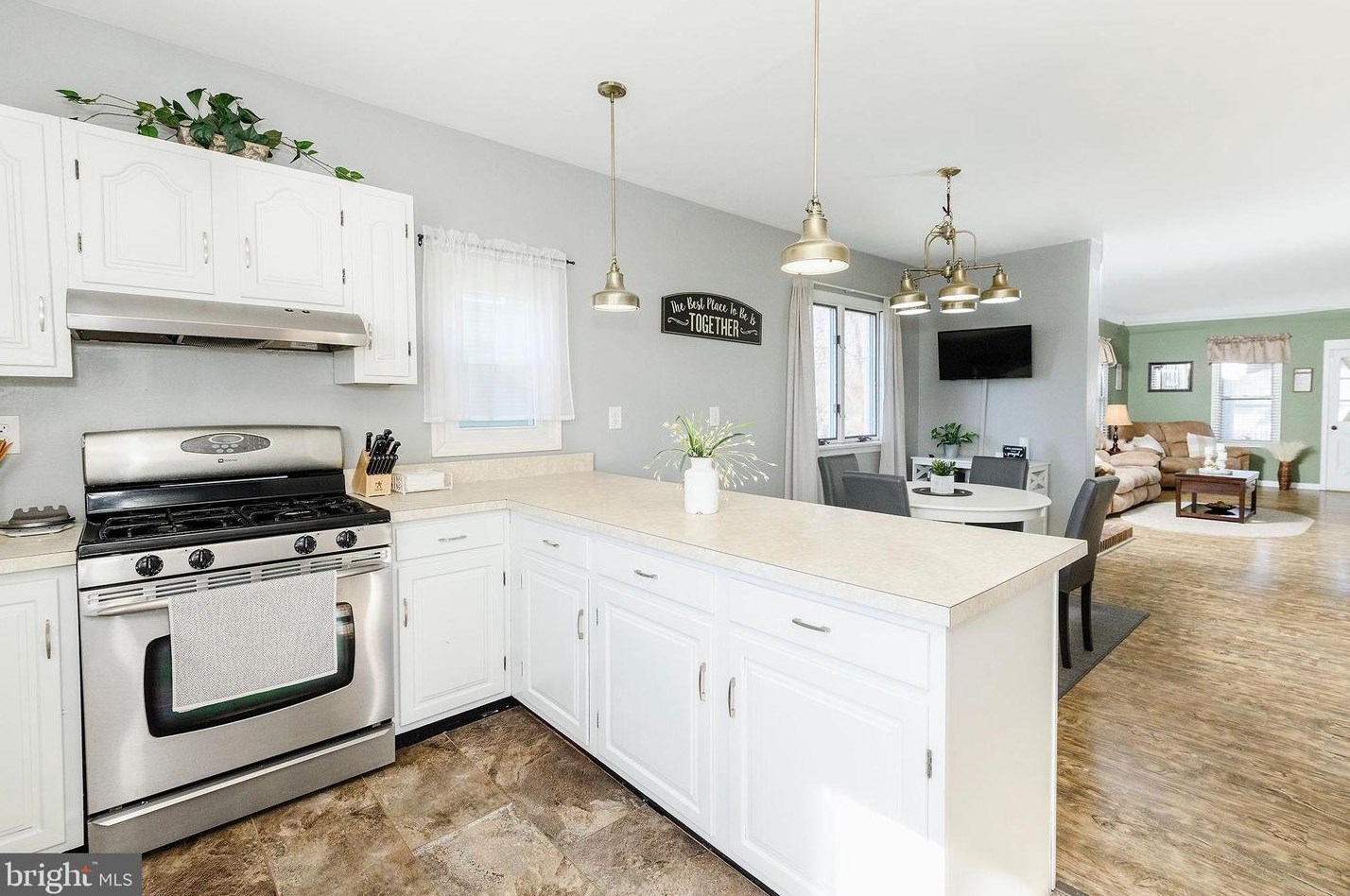 1326 Tatum St, West Deptford NJ  08096-1214 exterior