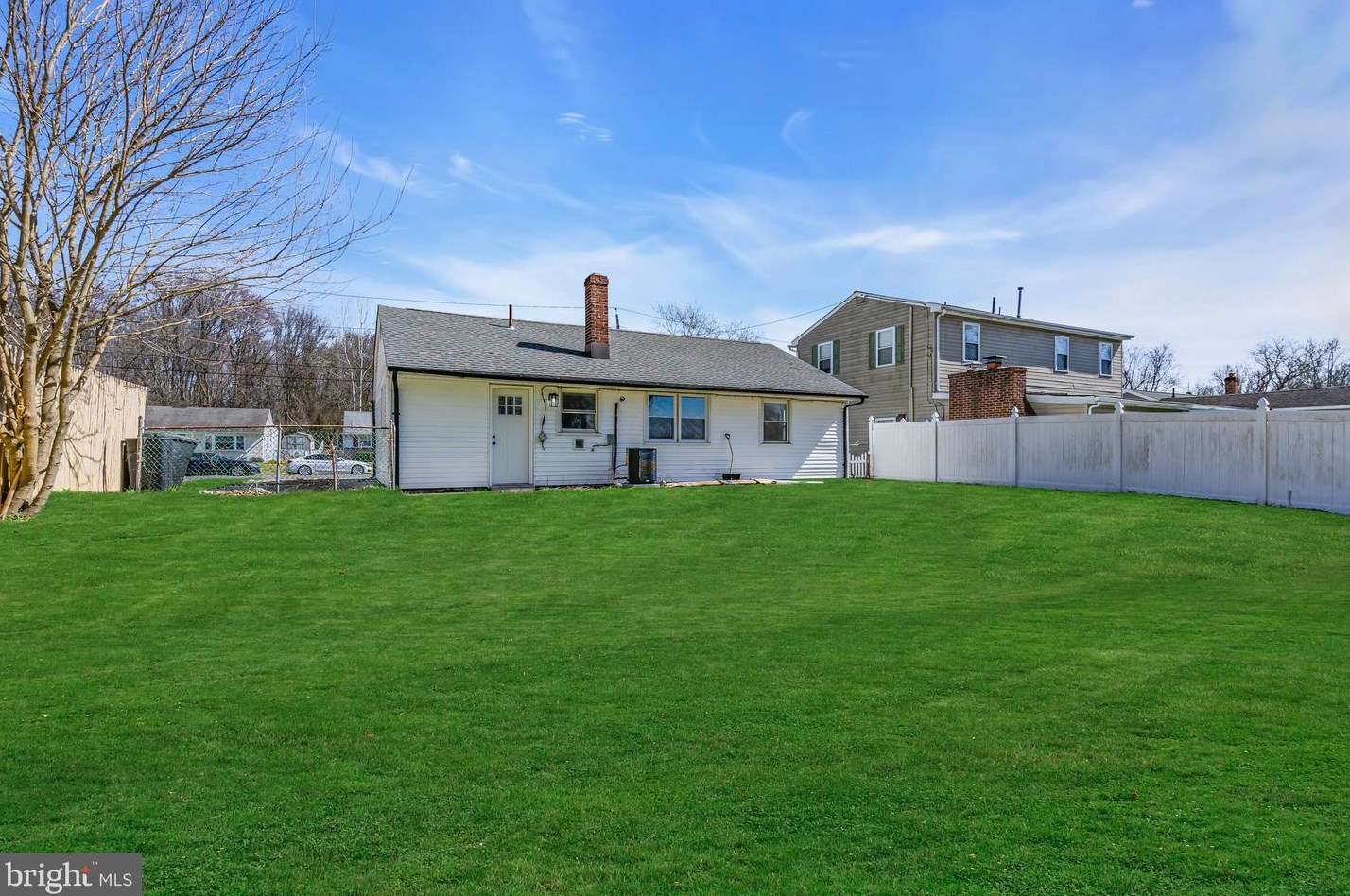 117 Hannold Blvd, West Deptford NJ  08096-1827 exterior