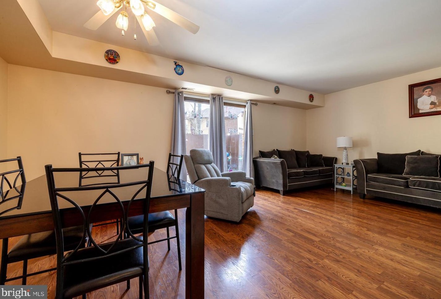 41 Arrowwood Ct, West Deptford NJ  08096-2950 exterior