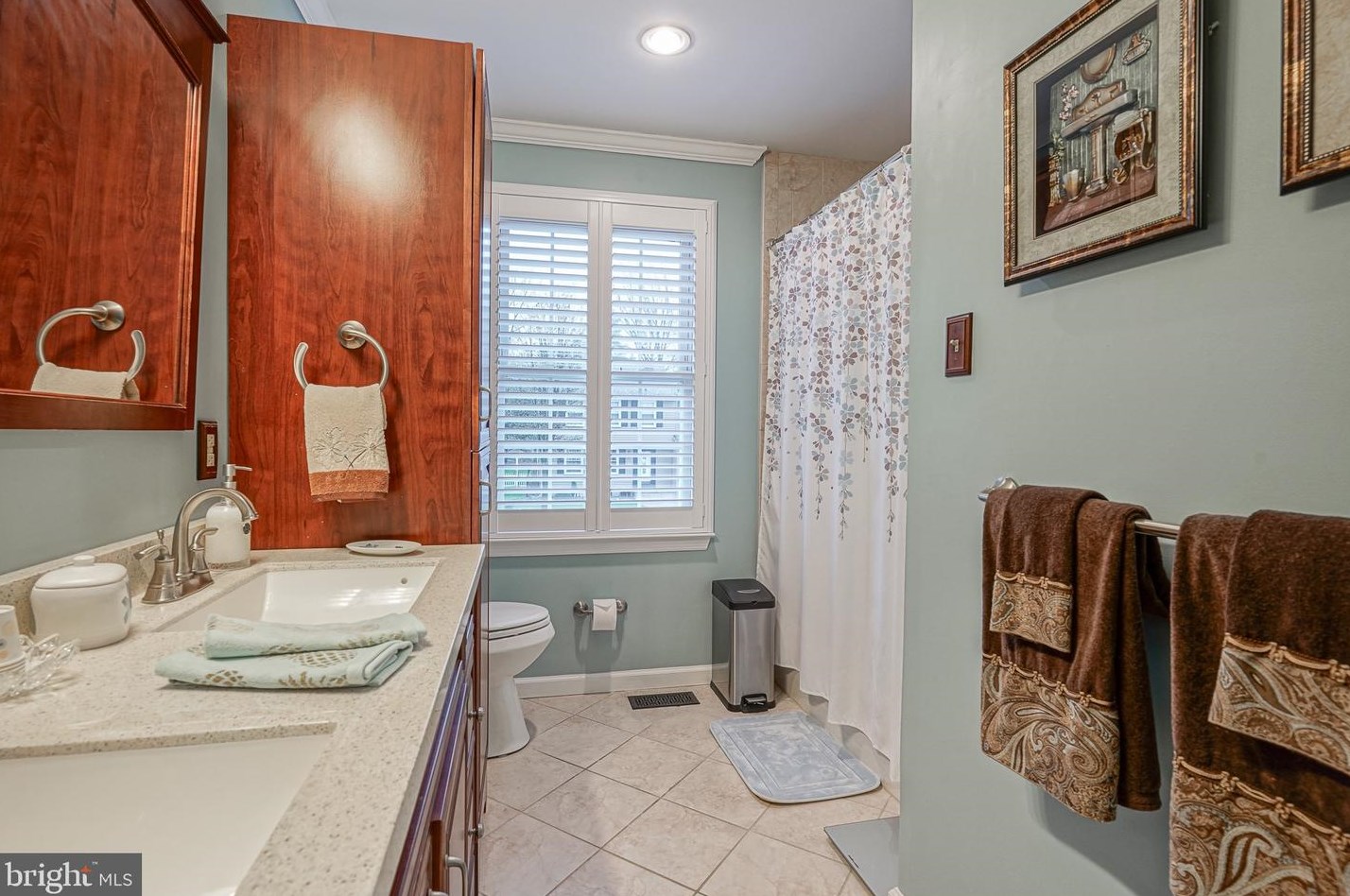 7 Tallowood Dr, Aura NJ  08028-9634 exterior