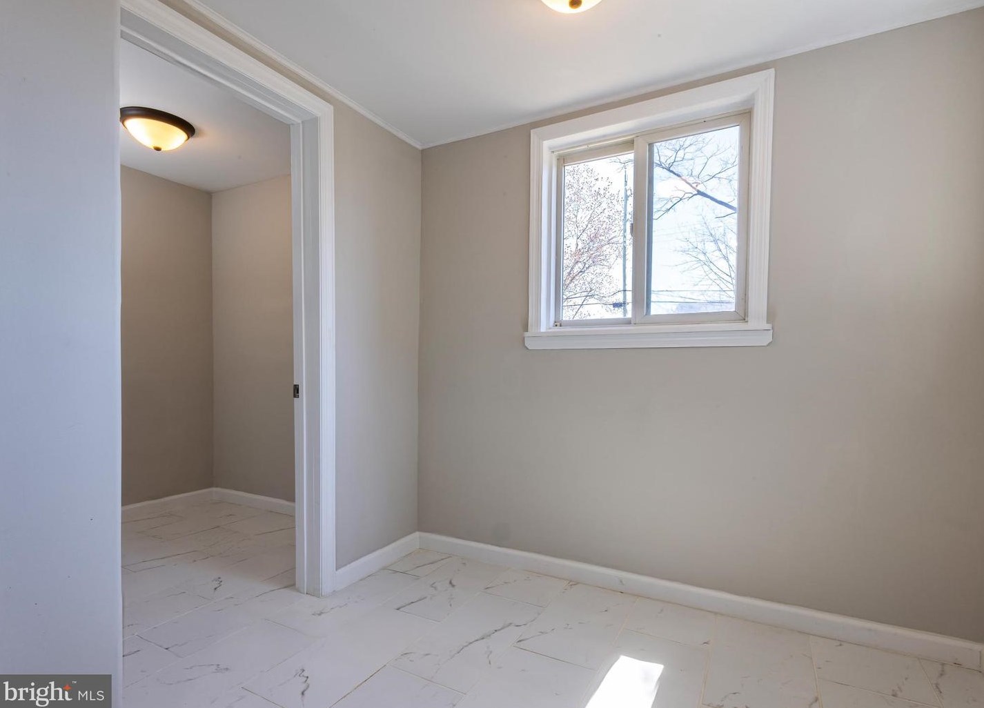 561 Beacon Ave, West Deptford NJ 08066-1210 exterior