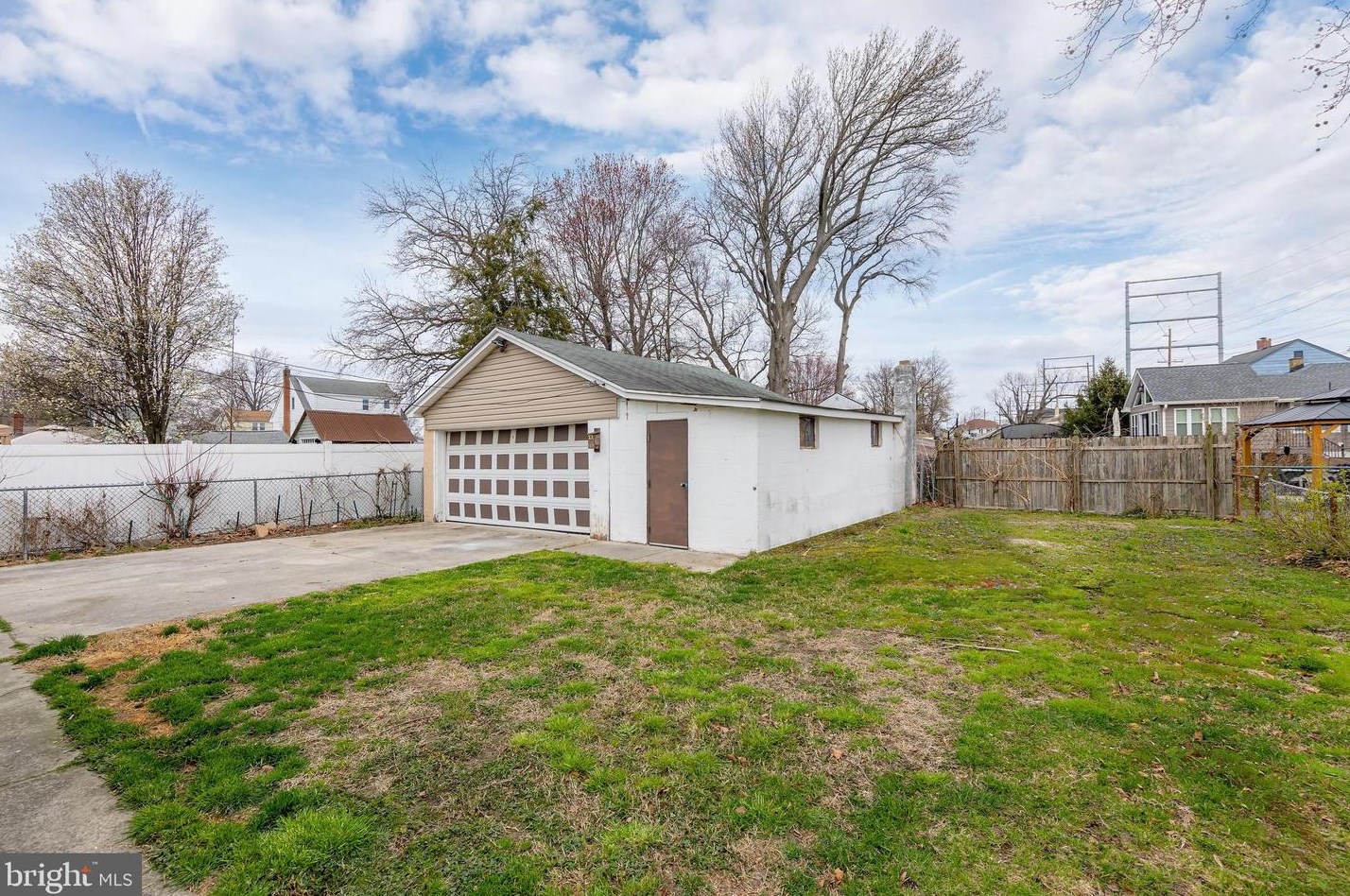 18 Elberne Ave, West Deptford NJ  08096-1239 exterior