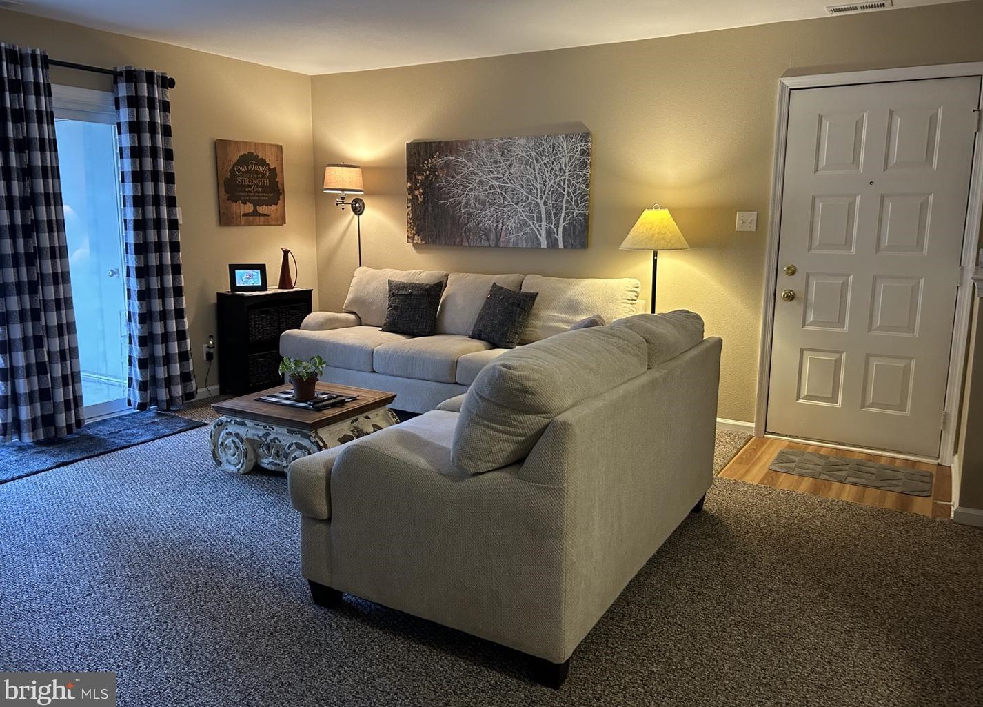 1012 Tristram Cir, West Deptford NJ  08051-2200 exterior