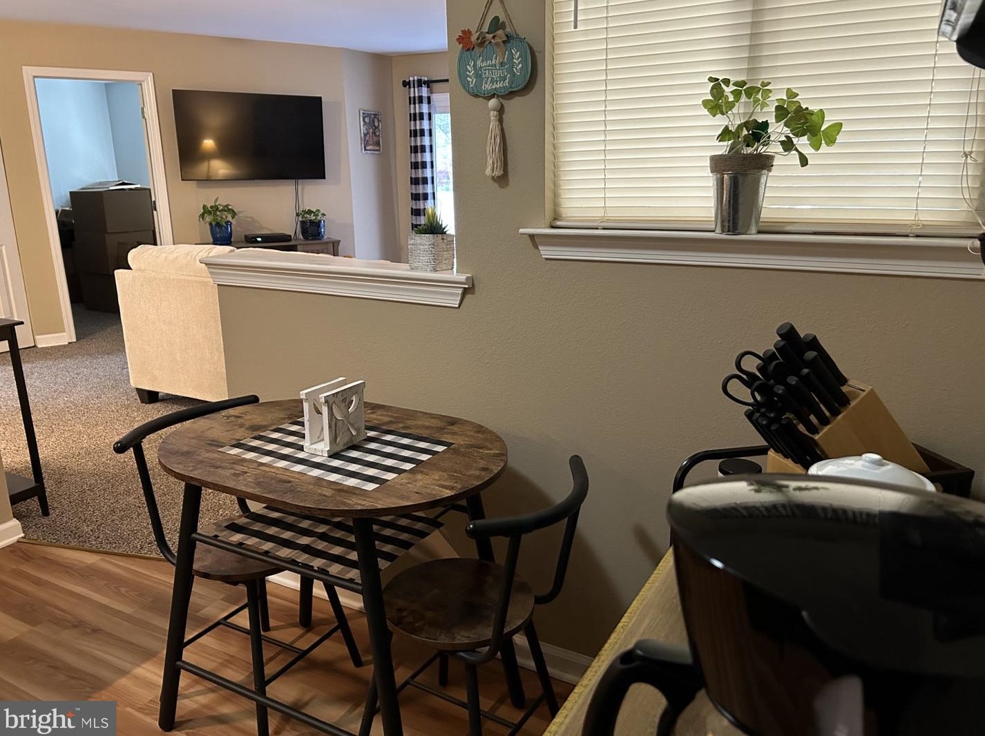 1012 Tristram Cir, West Deptford NJ  08051-2200 exterior