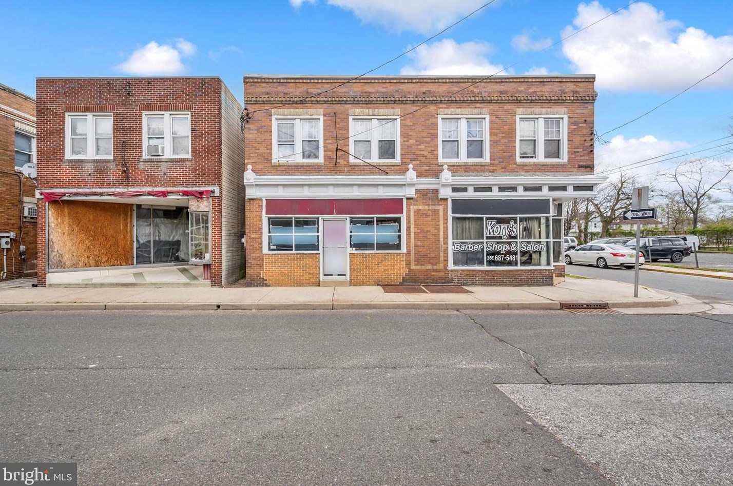 915 Delaware St, West Deptford NJ  08066-1369 exterior