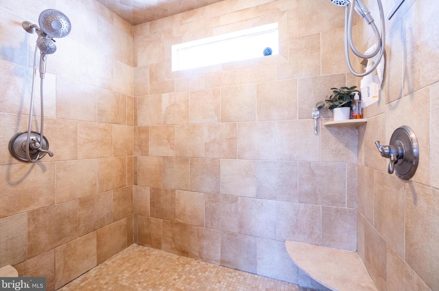 210 Meadow Ln, West Deptford NJ  08096-1839 exterior