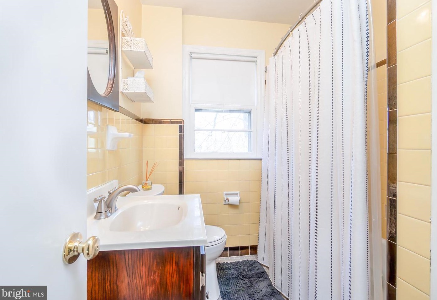 210 Meadow Ln, West Deptford NJ  08096-1839 exterior