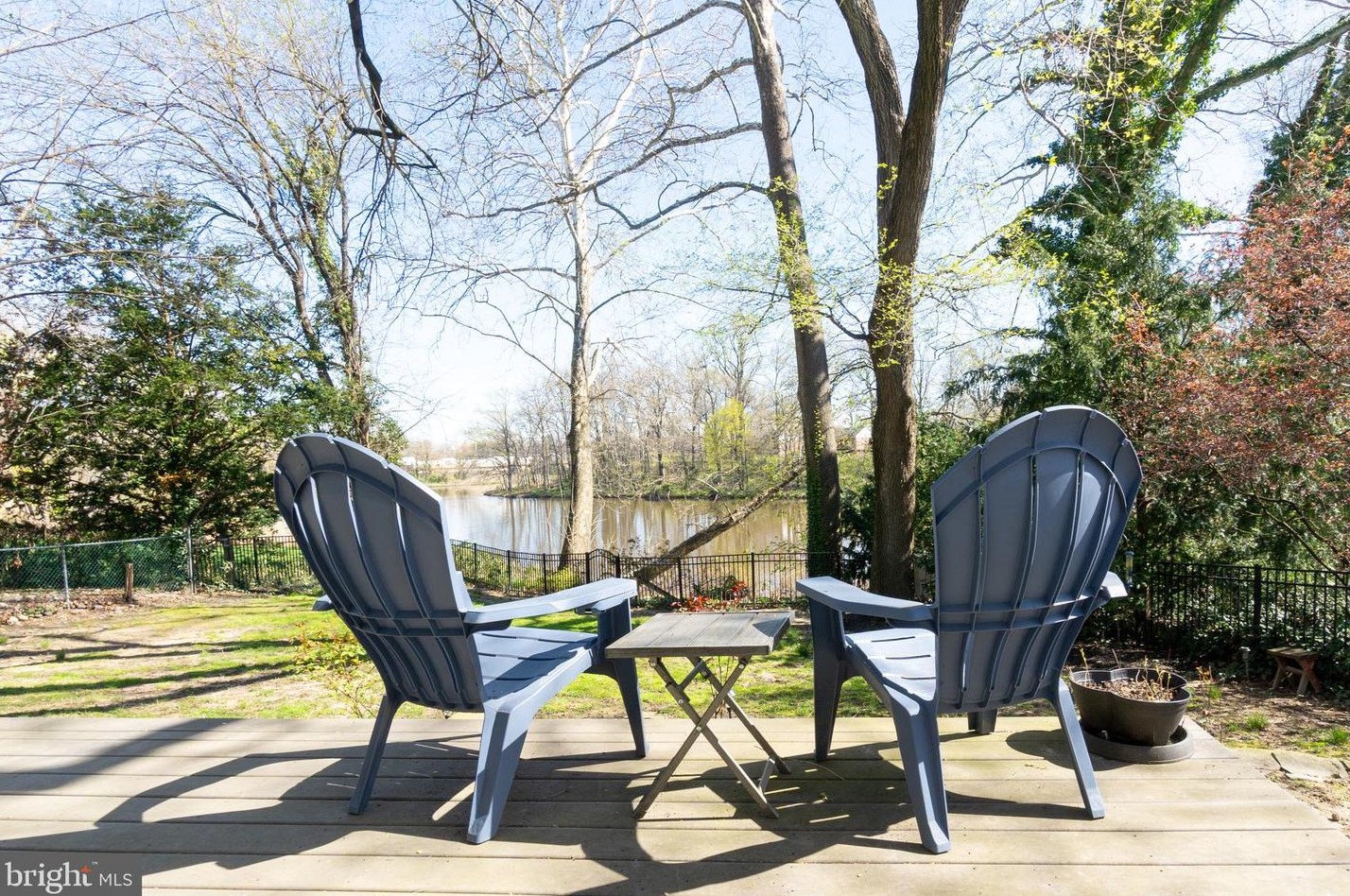 210 Meadow Ln, West Deptford NJ  08096-1839 exterior