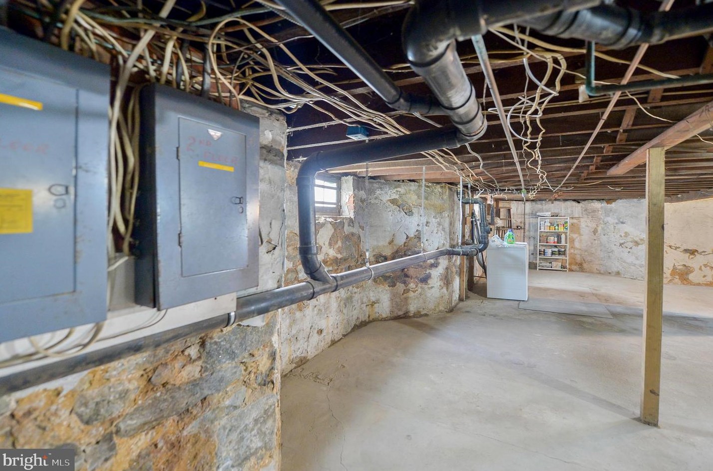 305 Broad St, West Deptford NJ 08096-1055 exterior