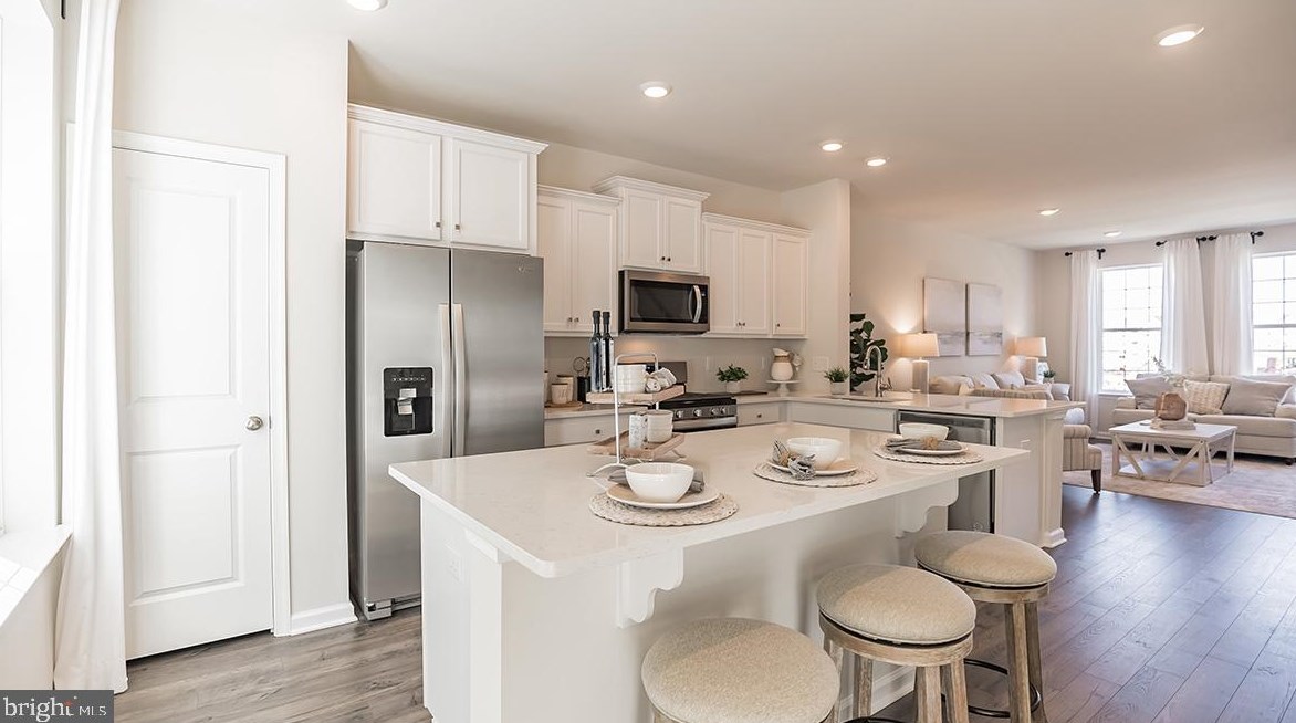 487 Palace Dr, Aura NJ  08028-3445 exterior