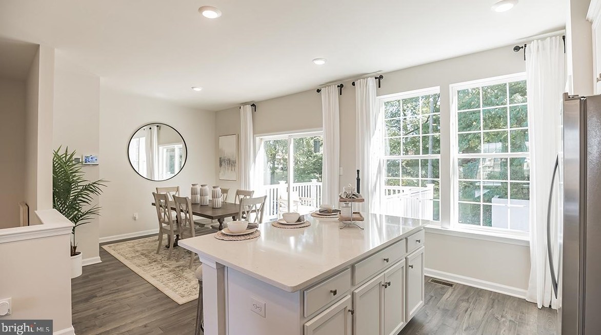 479 Palace Dr, Aura NJ  08028-3445 exterior