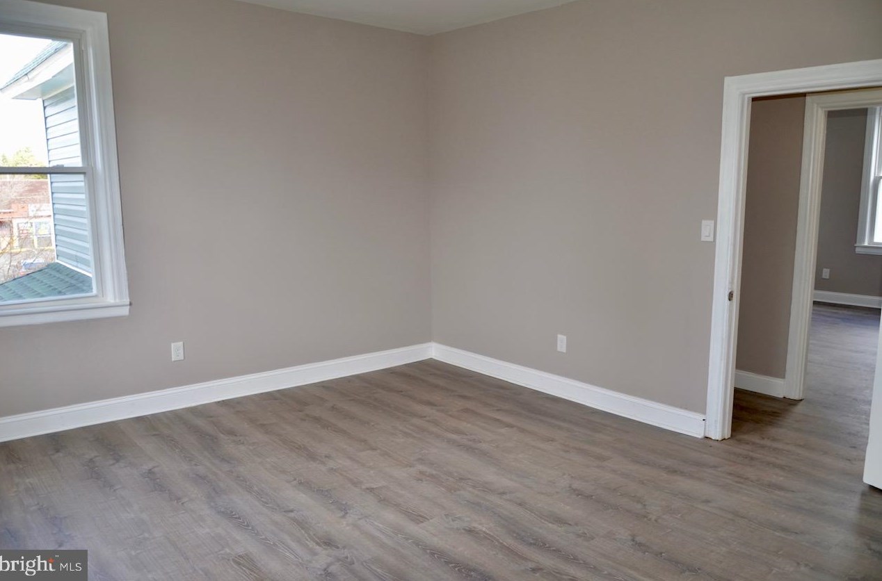 206 Delsea Dr, Clayton NJ  08312-2204 exterior