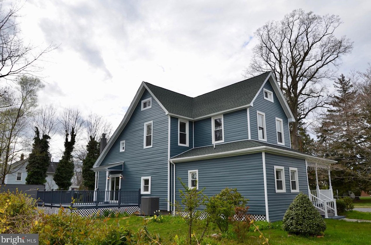 206 Delsea Dr, Clayton NJ  08312-2204 exterior