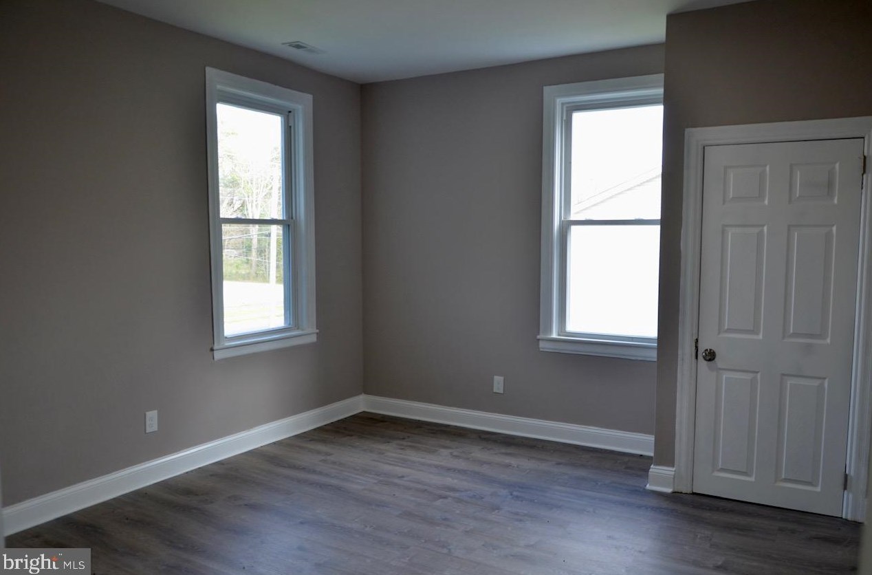 206 Delsea Dr, Clayton NJ  08312-2204 exterior