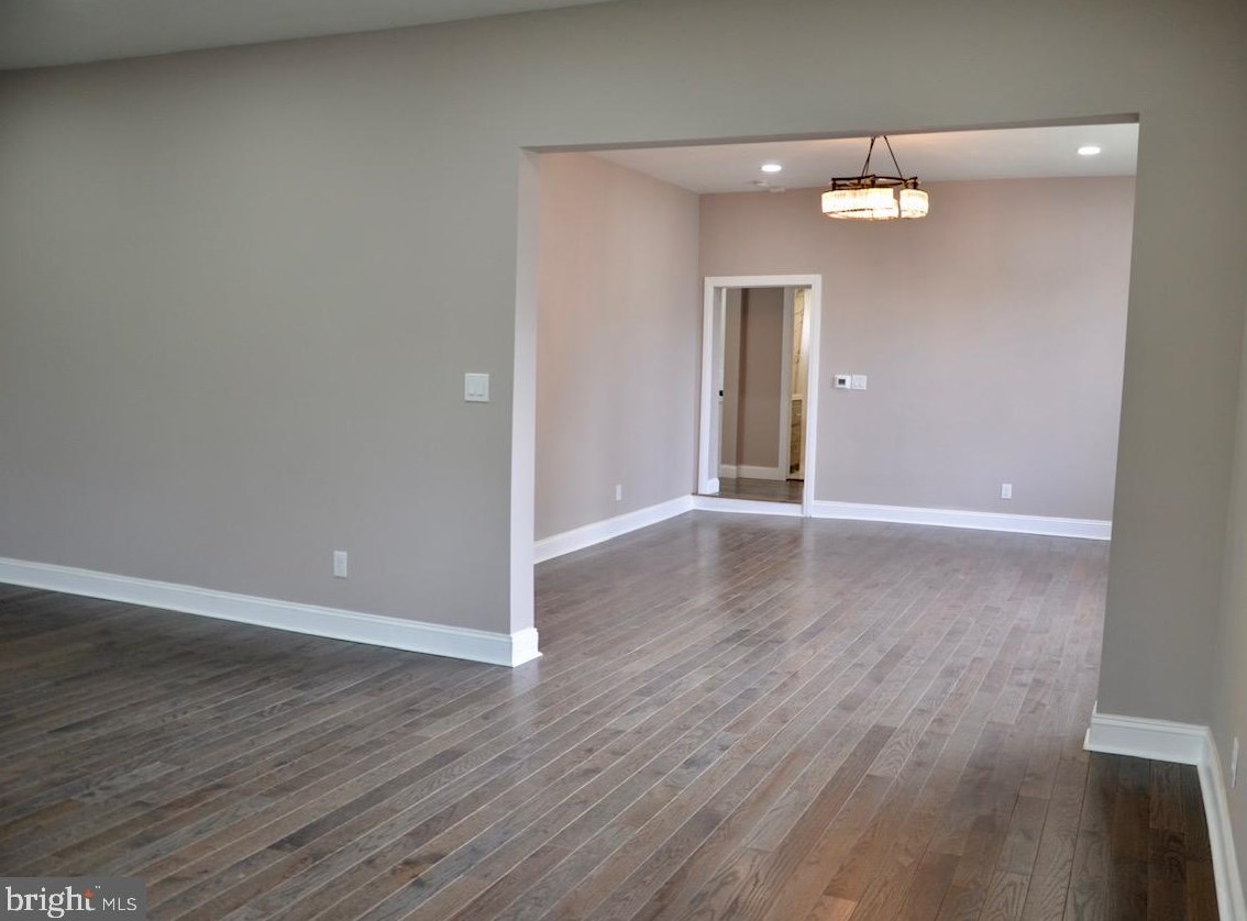 206 Delsea Dr, Clayton NJ  08312-2204 exterior