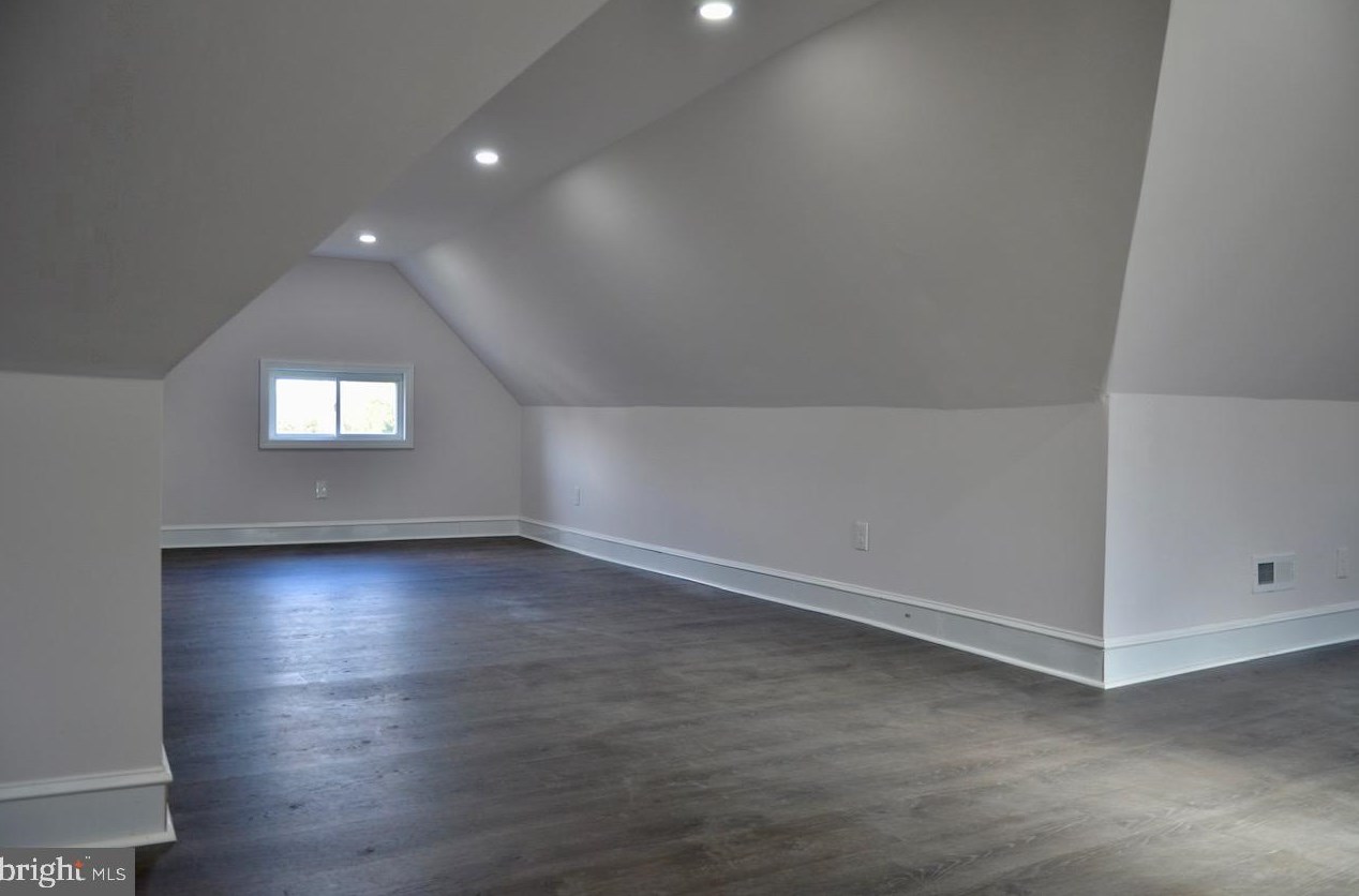 206 Delsea Dr, Clayton NJ  08312-2204 exterior