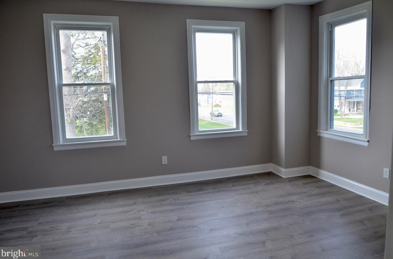 206 Delsea Dr, Clayton NJ  08312-2204 exterior